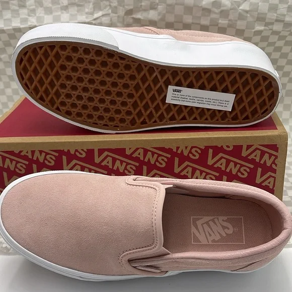 Vans WMNS Platform Sneakers Classic Slip-On Stackform
Mono Embroidery Rose Smoke - Picture 3 of 16